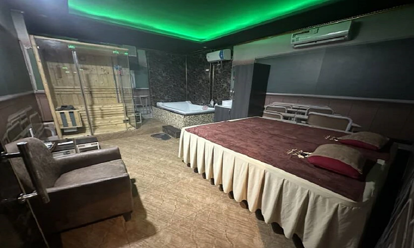 호치민 스타킹 마사지 전체 내부 인테리어, 청결하고 안정적인 관리 환경