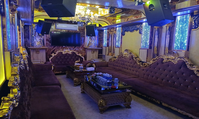 실내 인테리어, 편안한 분위기의 룸 공간