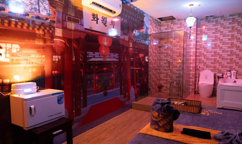 다낭 화월루 입구 전경, 다낭 마사지 방문객들이 찾는 화월루 스파 매장 외관