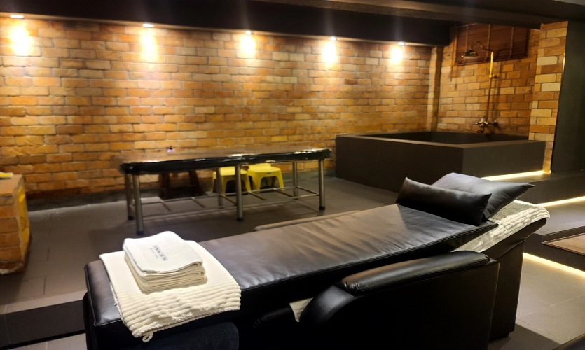 호치민 바나나 사우나 프라이빗 룸 내부, 사우나 및 마사지 이용 공간