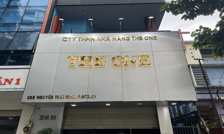 hochiminh-theone-karaoke-entrance