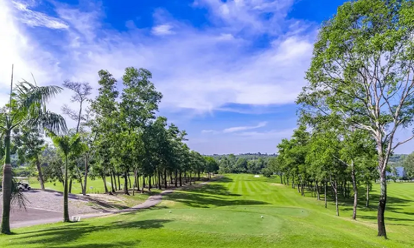 동나이 골프장 그린 상태, 전략적인 퍼팅 환경