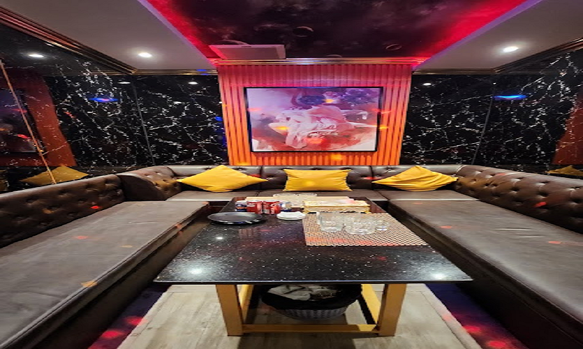 호치민 1군 두바이 가라오케 내부 인테리어, 차분한 조명과 쾌적한 이용 환경