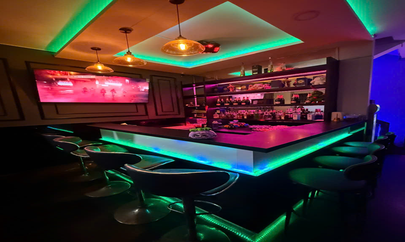 호치민 레탄톤 BAR 2층 룸 내부, 프라이빗 가라오케 룸 시설