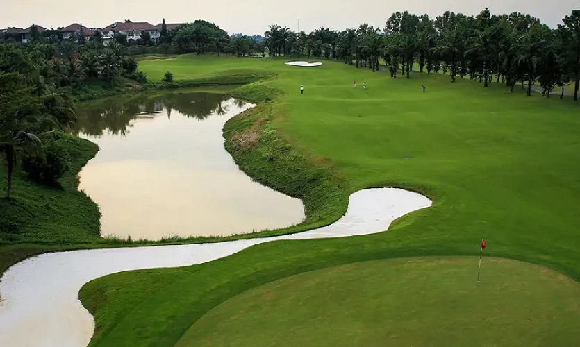 호치민 롱탄 골프장 클럽하우스, 고급스러운 시설과 휴식 공간