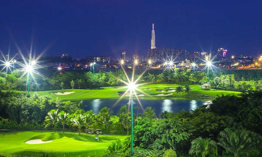 호치민 탄손넛 골프장 페어웨이 전경, 도심형 골프 코스 환경