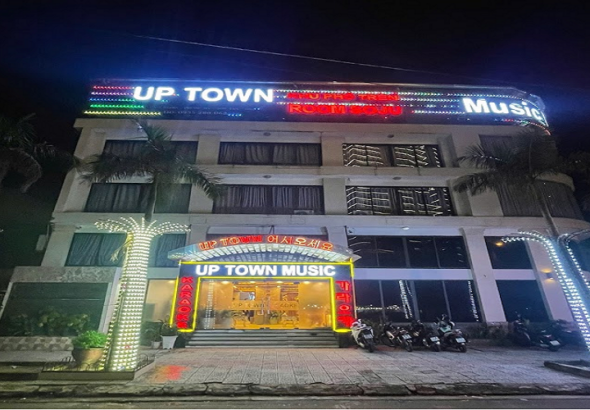 danang-uptown-karaoke-exterior