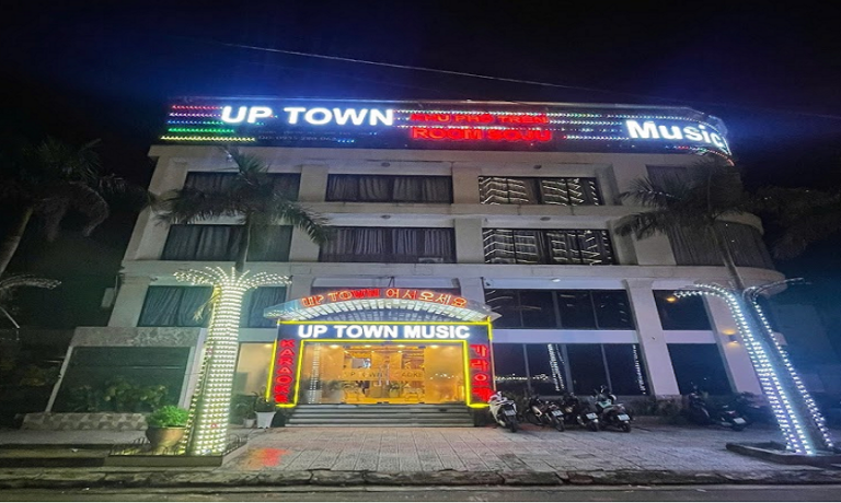 danang-uptown-karaoke-exterior