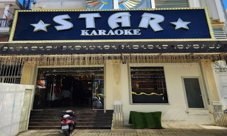 dalat-star-karaoke-entrance