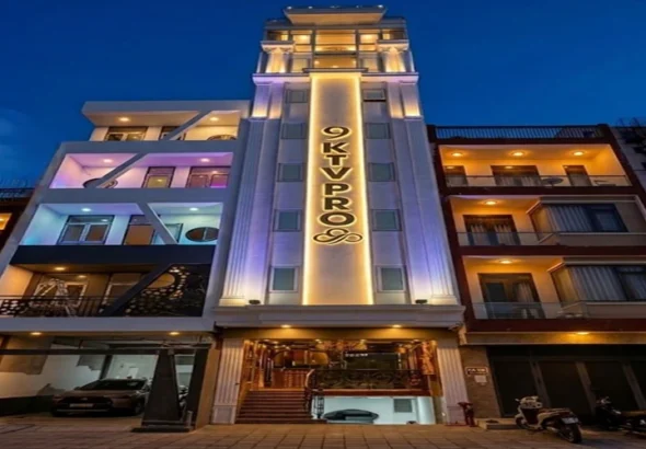 danang-9-karaoke-entrance